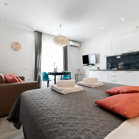 Unique * Ζαντάρ