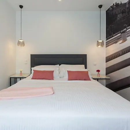 Unique * Ζαντάρ