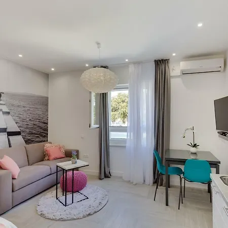 Unique Διαμέρισμα *